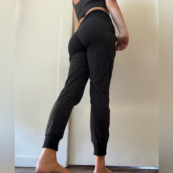 Lululemon Pants - 0 - Picture 3 of 4